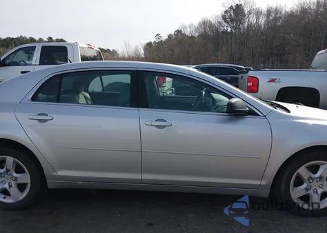 2010 Chevrolet Malibu Ls z USA, uszkodzony, nr VIN 1G1ZB5EBXAF312617